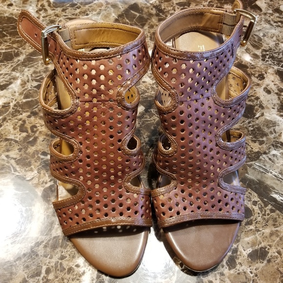 Franco Sarto ❤ Brown Wedge Gavel Sandals - Picture 2 of 8